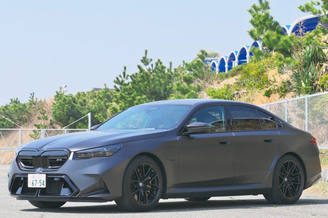 プラグインハイブリッドへと進化したBMWのハイパフォーマンスモデル「M5」の実力
