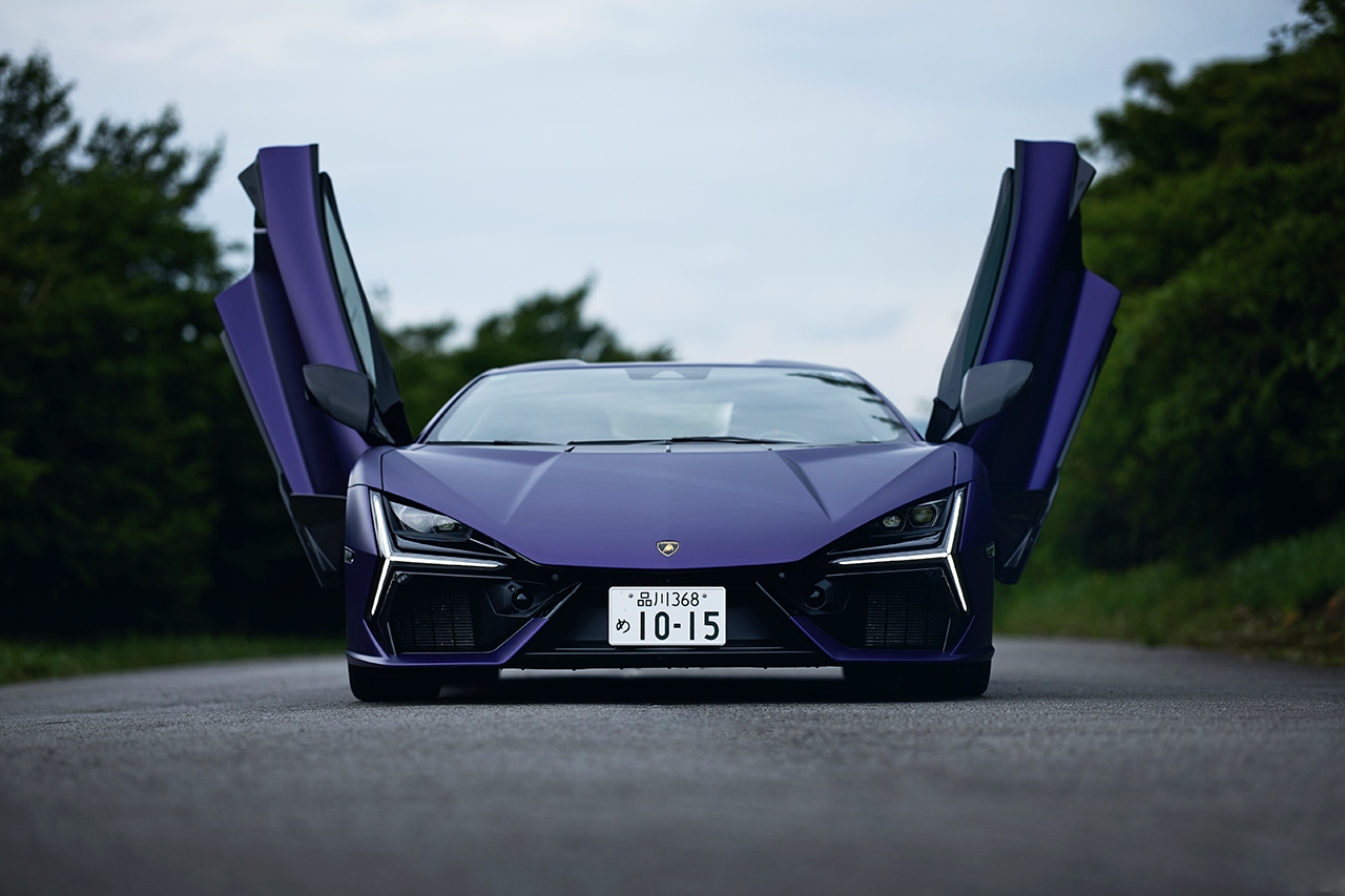 V12と電気が融合した“猛牛”、ランボルギーニ「レヴエルト」にみるスーパーカーの未来像