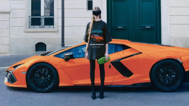 スーパーカーの情熱を前衛ファッションに宿す！ランボルギーニとBalenciagaの革新的なコラボコレクション