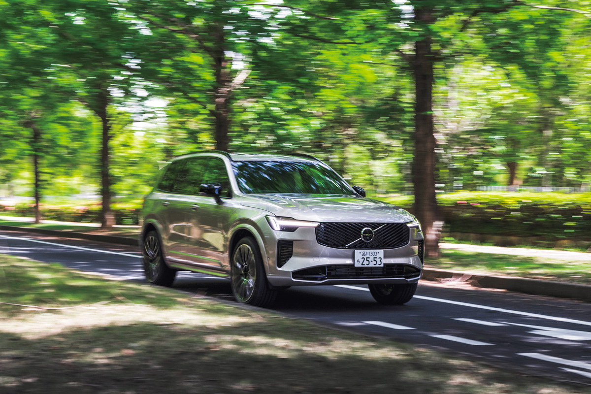 ホームリビングと同様の快適・安全を味わうハイエンド7シーターSUV。ボルボXC90、極上のエレガンスに包まれて【PR】