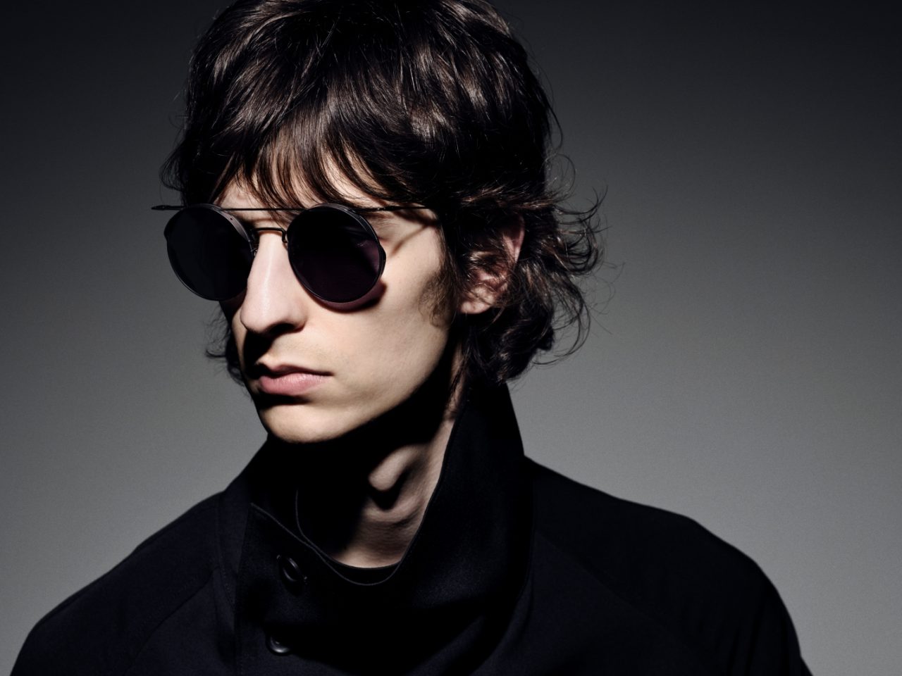 クラシックなラウンドシェイプにヨウジヤマモトの美意識が凝縮したYohji Yamamoto Eyewearの最新作