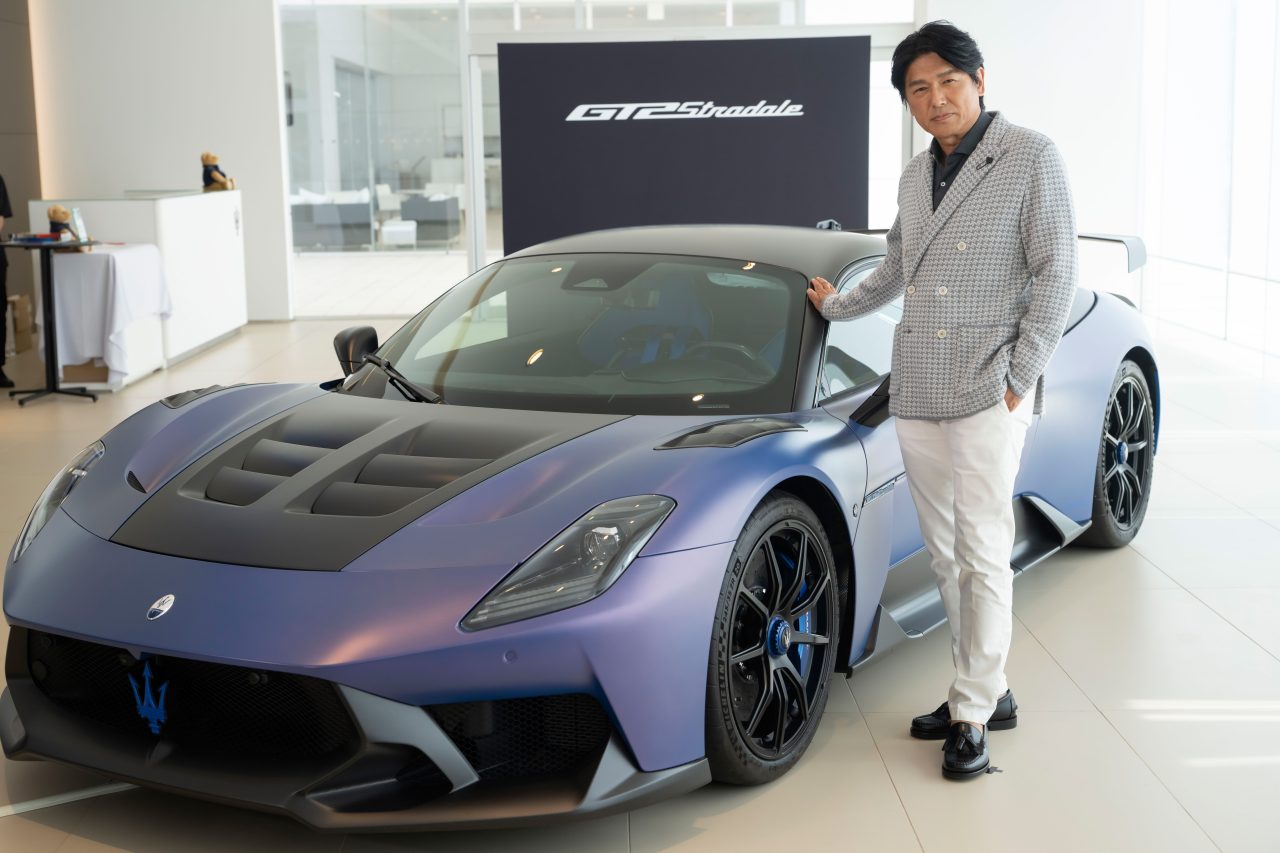 スポーツカーをこよなく愛する高橋克典さんが語るマセラティ「GT2 ストラダーレ」の魅力