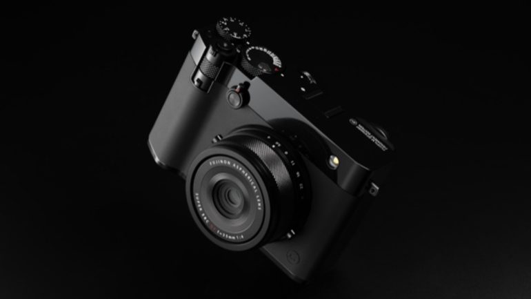 藤原ヒロシ主宰「fragment design」ともコラボ！富士フイルムのレンズ一体型1億画素デジカメ「GFX100RF」