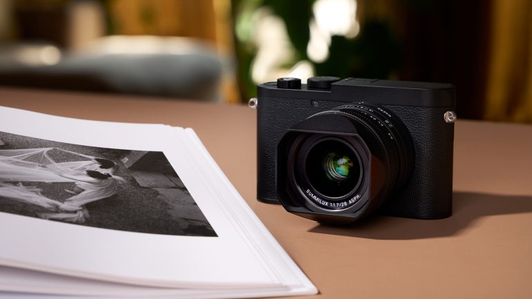 モノクロ撮影専用センサーを搭載したライカのフルサイズコンデジ「Q3モノクローム」