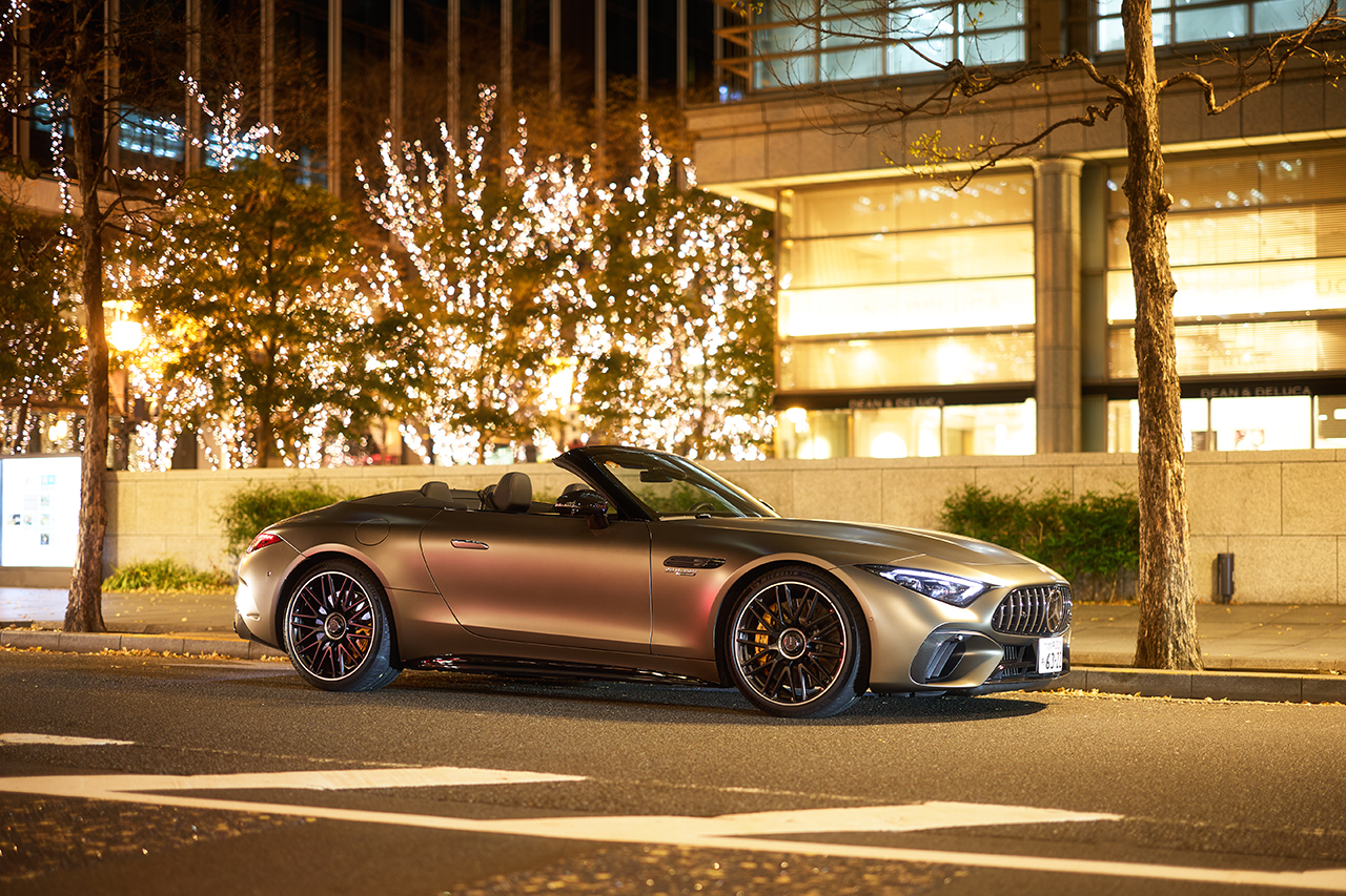 スポーツとラグジュアリーの交点に立つ、メルセデスAMG「SL63 S E PERFORMANCE」