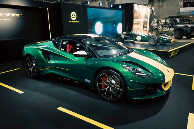 伝説のドライバーへの敬意が込められたロータスの特別仕様車「エミーラ・クラーク エディション」