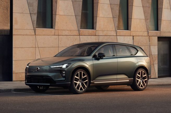 航続距離、充電速度、性能、すべてが革新的なボルボの次世代EV「EX60」