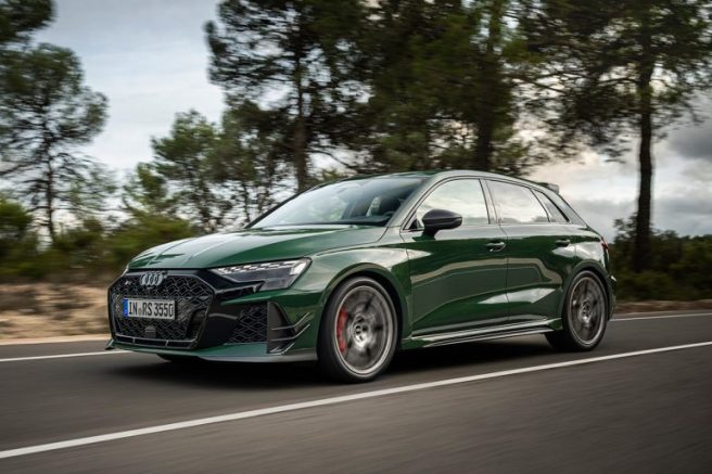 アウディが直列5気筒エンジン50周年を記念した限定モデル「RS 3 competition limited」を発売