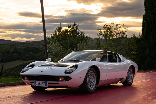 誕生から60周年を迎えたランボルギーニのスーパーカー「ミウラ」の記念すべき節目