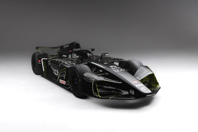 ジャガーが特別なリブリーを施したフォーミュラEマシン「JAGUAR GEN4 PROTO_TYPE」をテストイベントで公開