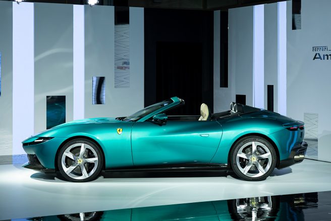 卓越したパフォーマンスと日常の使い勝手を両立させたフェラーリのオープンスポーツ「Amalfi Spider」