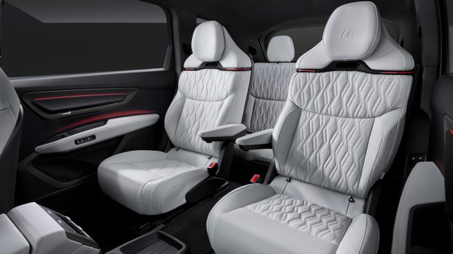アウディがフルサイズSUV「Q9」のインテリアを公開