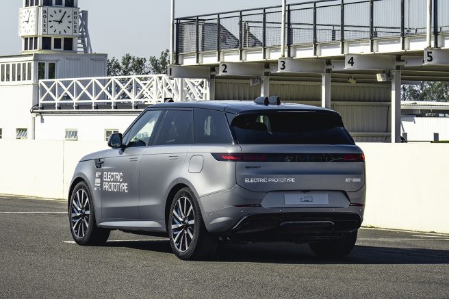 レンジローバーから2車種目となるEVモデル「RANGE ROVER SPORT ELECTRIC」が登場