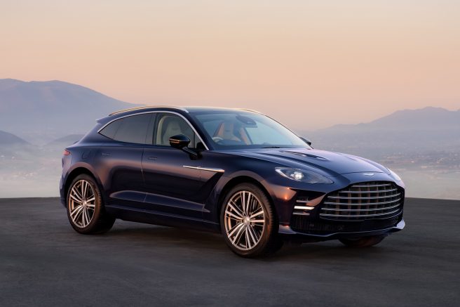 最高出力727PS、最大トルクは900Nm！アストンマーティンのエレガンスを纏ったラグジュアリーSUV「DBX GT」