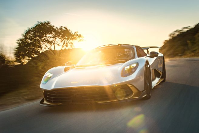 最高速度350km/h！アストンマーティンの究極のオープントップ・スーパーカー「Valhalla Spider」